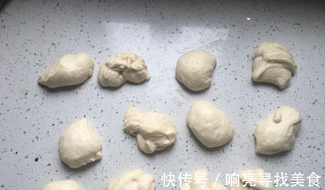 面包|没想到大蒜还可以这样吃,焦脆咸香,蒜香扑鼻一出炉!