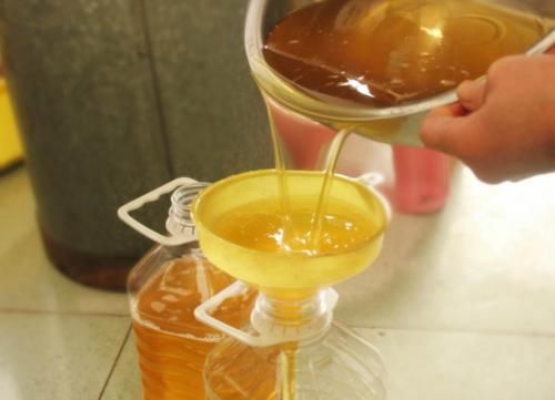 重要提醒这个牌子的食用调和油被曝光,看看谁家吃的有