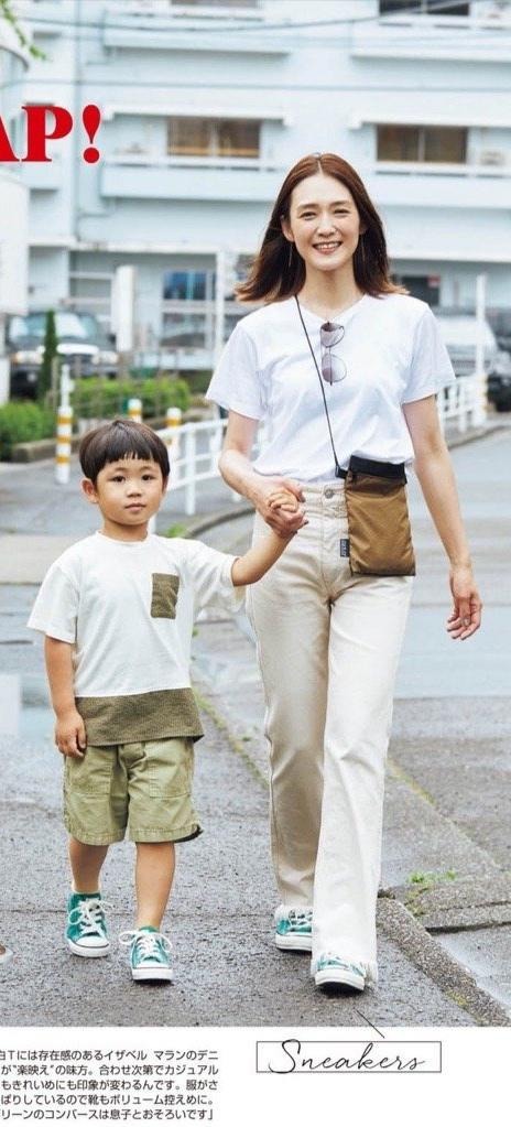 长裤|简单自然的夏日街拍,不复杂不花哨,四十岁女人穿也能美出新高度