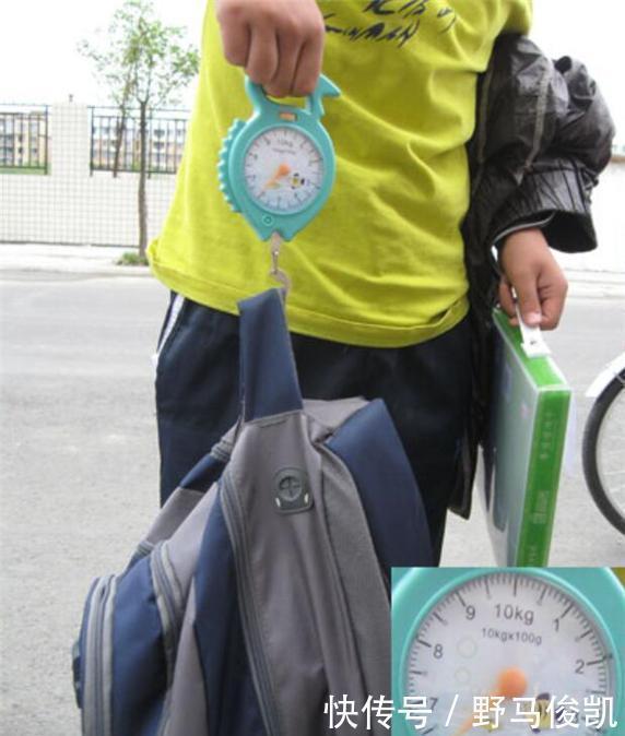 乔老师|“儿子的书包我拎不动”初一孩子书包重达20斤,网友的评论很中肯