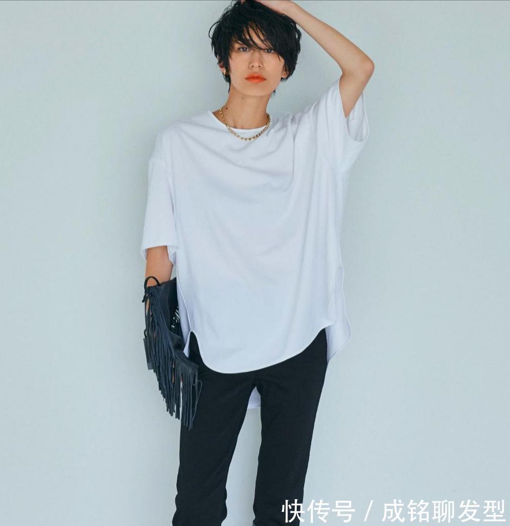 搭配|简单不一定高级,搭配得当才能提升品味,把基础款配得好才算高级