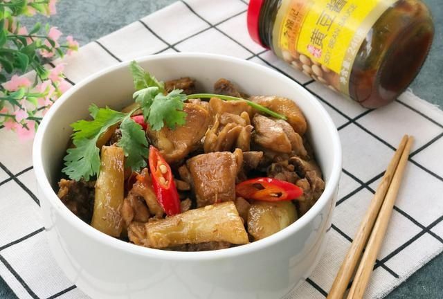 鴨肉|開胃簡單的子姜燜雞腿，營養(yǎng)開胃，夏季吃正合適