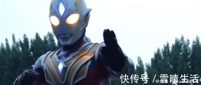 迪迦|奥特曼:Up主自制特利迦皮套,造型堪比原作,但细节有一些翻车