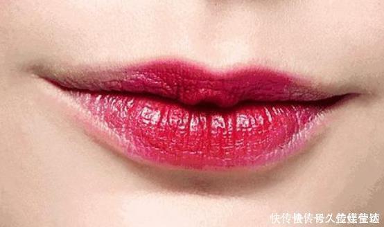 全球最“奢侈”的口红,在嘴唇上涂满“黄金”,看上去非常的惊艳