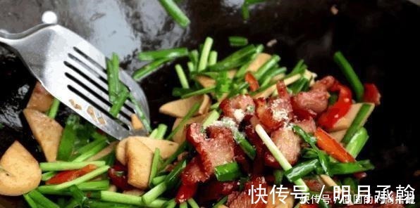 这肉不怕过期,放得越久越好吃,一次买上10斤,放到过年吃正好