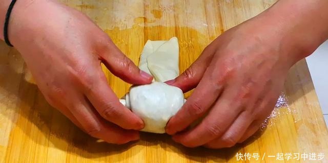 和面时,为什么要加入植物油做了30年面食的丈母娘有4个原因