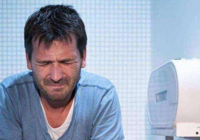 症状|“肠癌”初期不疼不痒,一旦身体有这“3症状”,八成已中招,别忽略!