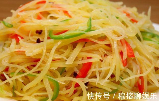 口感|炒土豆丝时别直接下锅,加上一步,吃起来脆爽入味,口感更上一层