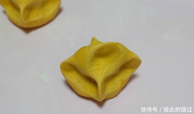 南瓜馒头这样蒸,又香又软抢着吃,时间短口感好,全家都喜欢