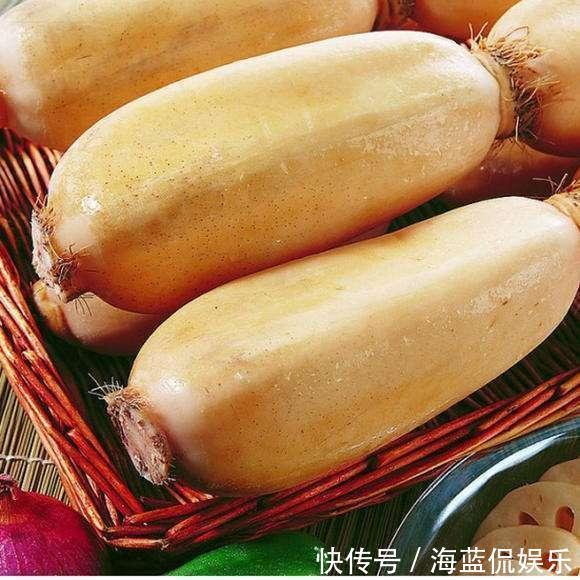 功夫|王阿姨找个大缸开始养藕，几天功夫长出叶片，放点小鱼观赏性强