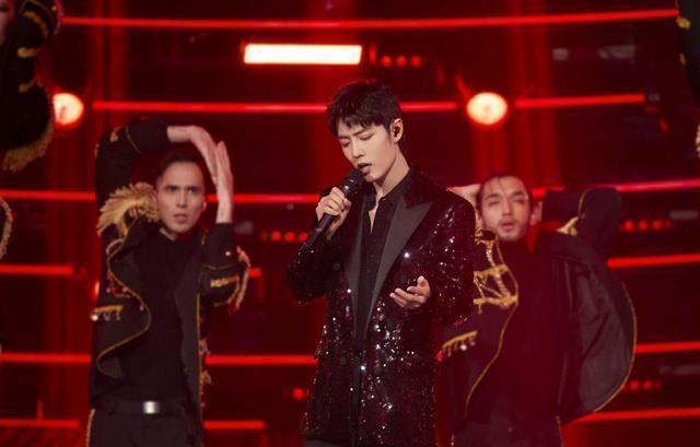 卫视|肖战的跨年晚会节目被安排在关机潮，东方卫视发喜报认可肖战贡献