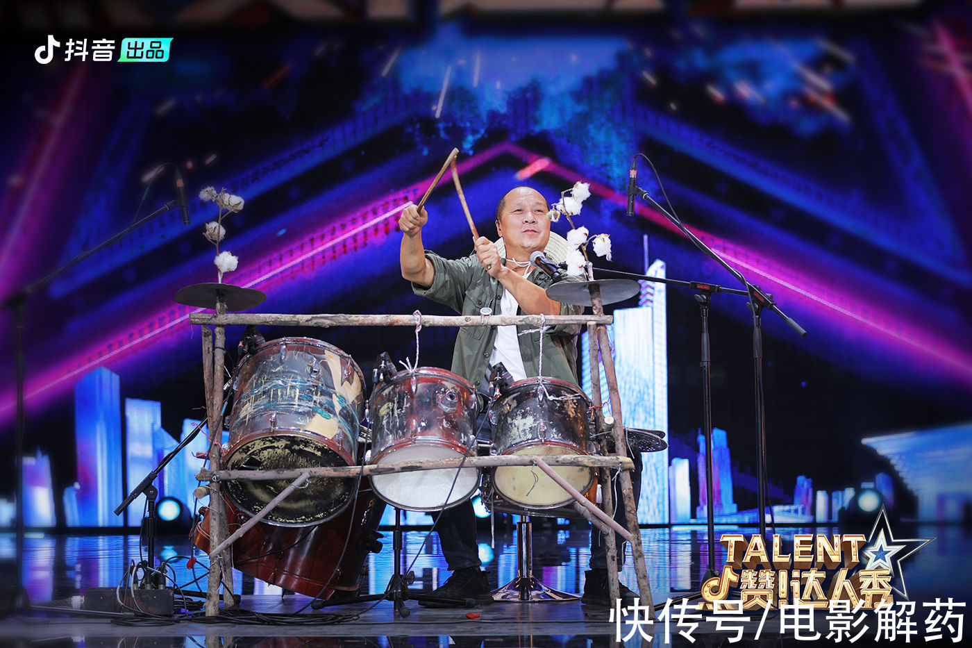 又一檔正能量綜藝來襲！《點(diǎn)贊！達(dá)人秀》為草根提供圓夢舞臺