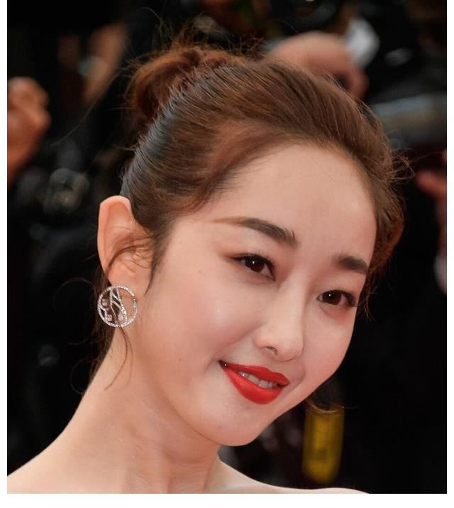 蒋梦婕小姐姐的美听说可以吸引尹正？