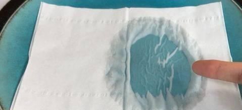 白酒瓶上有这4个字,切记不要买,酒厂工人不会说,早知道不吃亏