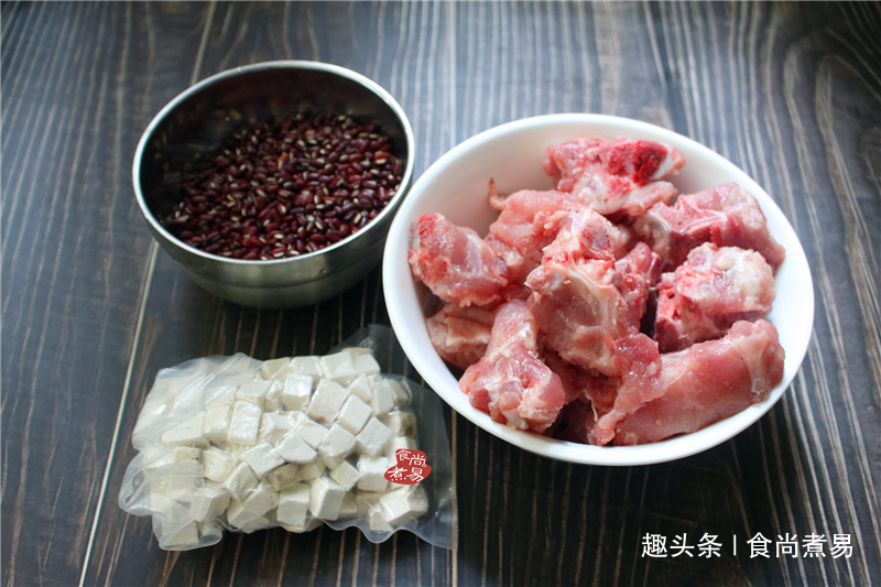 利湿安神|秋季气候干燥,不妨多煲此款汤水给家人喝,利湿安神助睡眠