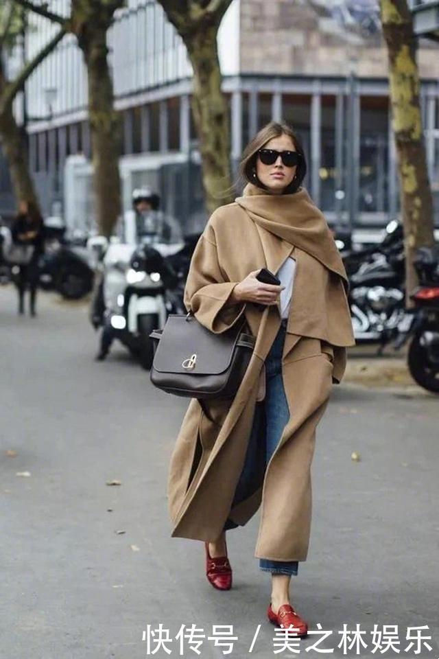 围巾要是选对了,显脸小又显发量多,但是要掌握这几个窍门