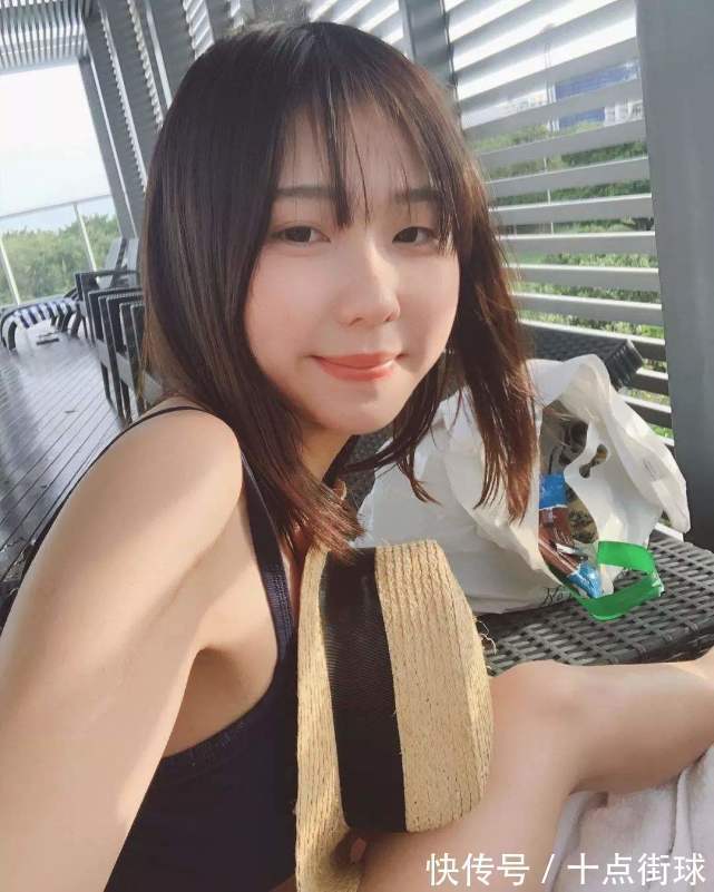 林芷煖|香港女孩10岁患癌被迫放弃羽毛球,左臂切换成金属后夺亚残会铜牌