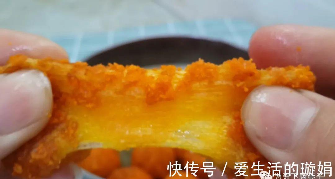 擀杖|南瓜丸子做法，锅里一炸，劲道又拉丝有弹性，出锅全家都抢着吃