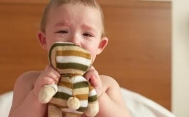 柜子|4岁娃在客厅玩,一声“咚”,妈妈从厨房跑出,孩子倒在了血泊里