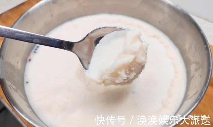 加盐|熬猪油时,只加盐就错了,多加这2样,猪油又白又香,放1年都不坏