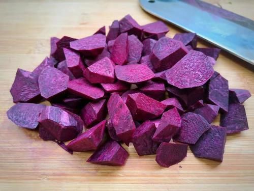 这糖水女人要多喝,婆婆连喝了4周,脸色红润气色好,更显年轻了