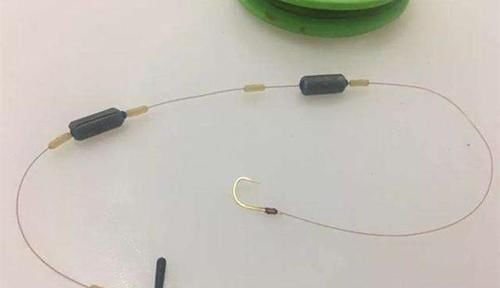 浮漂|钓鱼技巧:双铅钓组的跑铅钓法,是野钓狠招数?还是“瞎扯”?