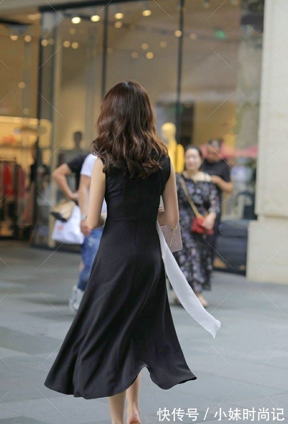 造型 黑与白的搭配,经典时尚又好看,穿出靓丽有个性的造型