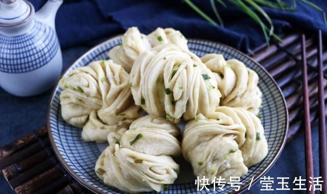 女儿就馋我做的面食,不用酵母不用二发,蓬松柔软每顿都要吃2个