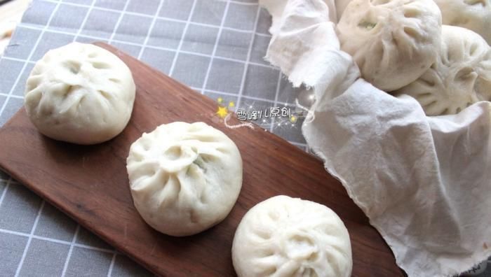 蒸包子冷水上锅还是开水上锅大厨原因在这里,学会包子特喧软