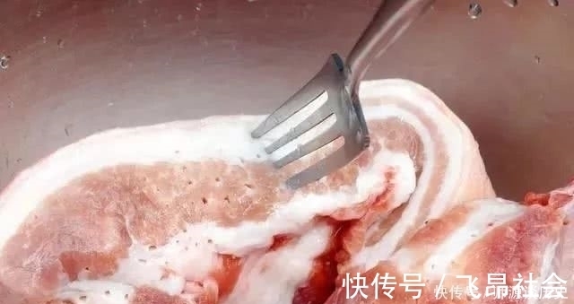 冻肉里滴几滴，不管有多硬，10分钟速化还去腥，看完又学一招