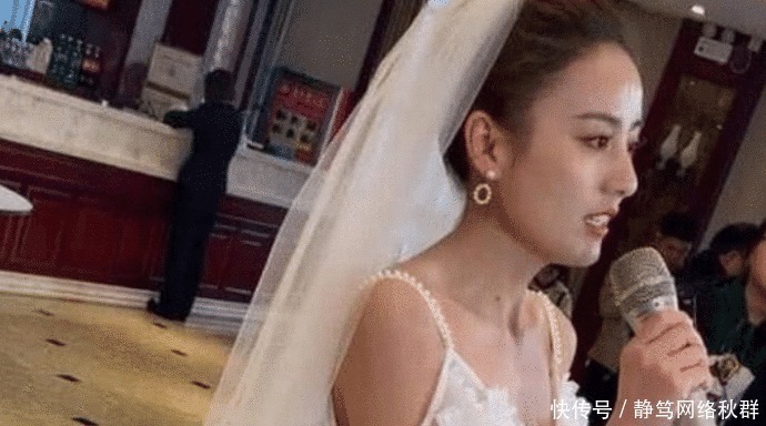 女幼师当伴娘走红,她把双手举起后,网友:还缺男友吗?