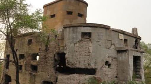 电线|抗战时,日本炮楼的探照灯靠什么供电,自己扯电线吗?