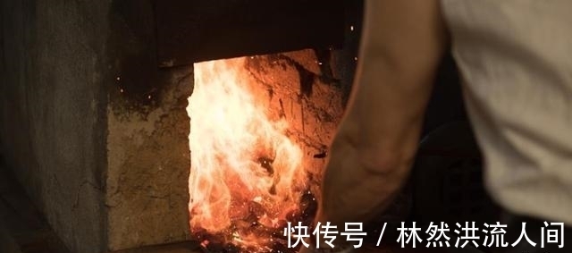 龙泉剑|铸剑大师郑国荣:打造中国史上第一把陨铁剑"追风",轻盈又锋利