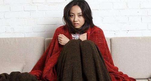 天气忽然转凉，女人应多吃“六红粥”，补肝养血，告别手脚冰凉