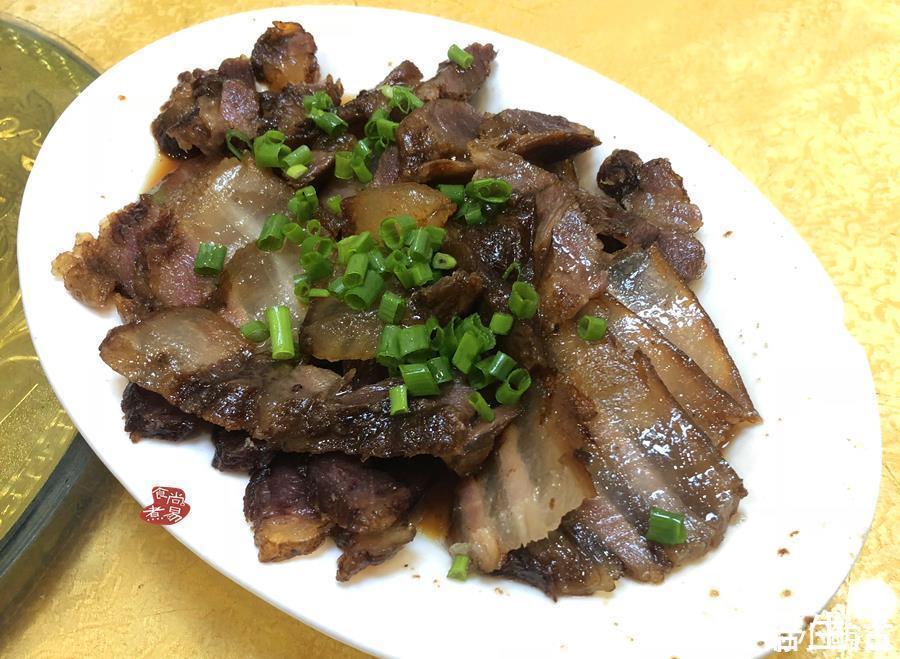 亲戚请吃饭,表姐提前抢着去买单,5人花了210,爸妈满足吃到撑