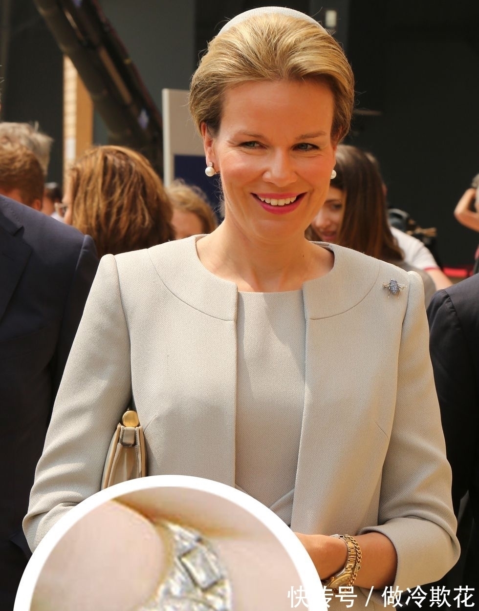 订婚戒指 欧洲王室订婚戒指:钻石大得似冰糖,宝石好比鸽子蛋