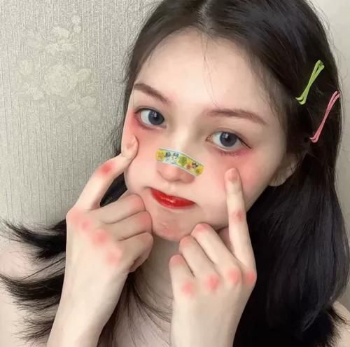 青春期女生不想越长越丑,请自动远离这“3行为”,严重拉低颜值