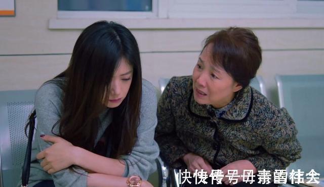 重男轻女|“啃女”在二胎家庭中蔓延，比重男轻女更扎心，父母却视而不见