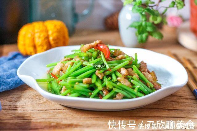 茼蒿|这个菜貌不惊人，却营养丰富，可惜很多人冷落了它！