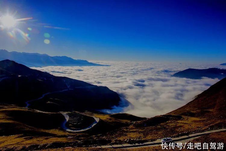 红军长征翻越的第一座雪山，山上云海绝美，有着不输江南的美景