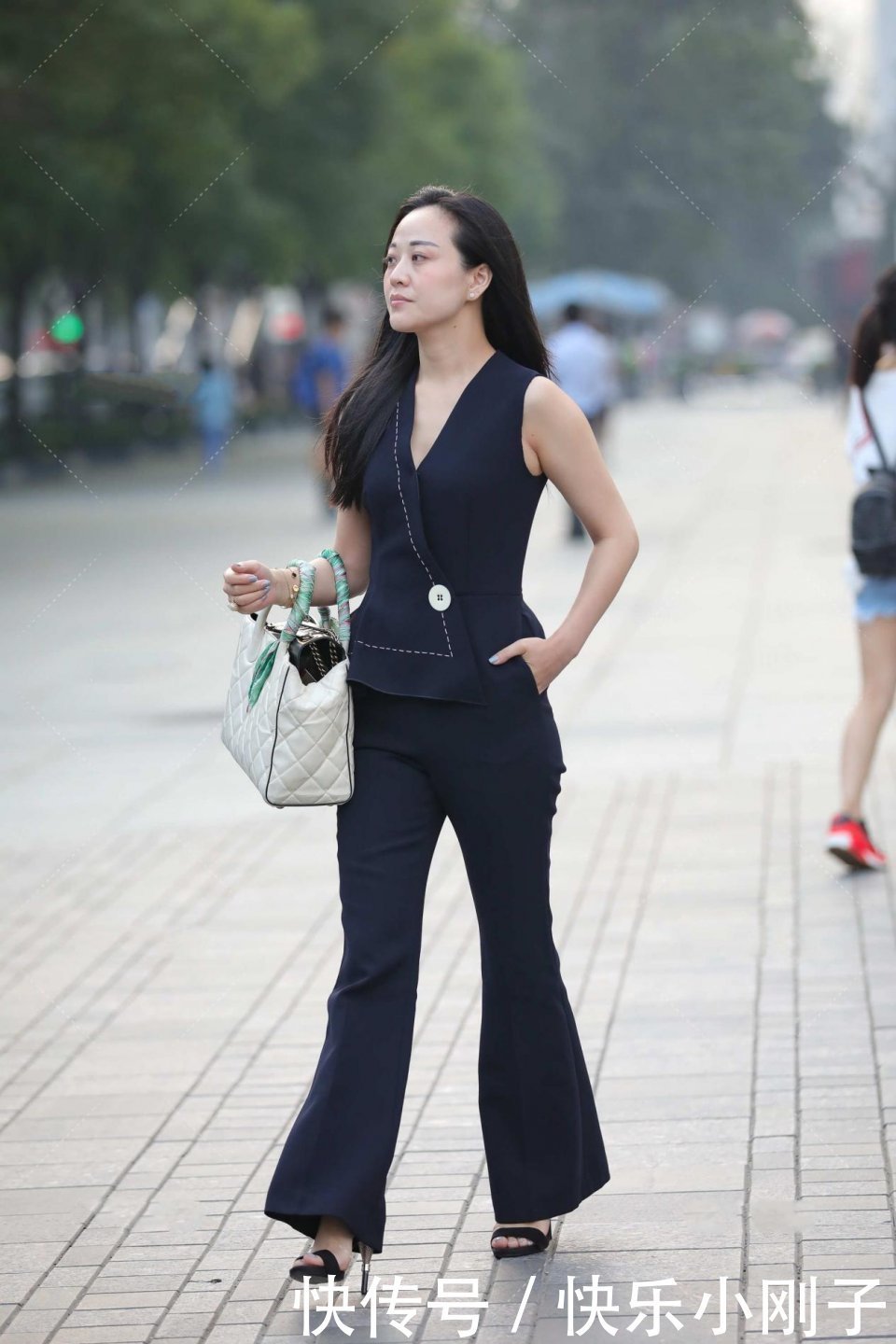 穿搭|职场女性如何穿搭?分享穿衣小技巧,让你轻松拥有领导气质!