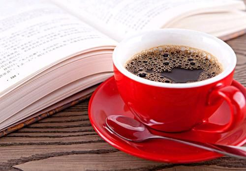 女性朋友|提醒女性朋友：更年期后少吃这4样食物，或能远离“黄脸婆”称号