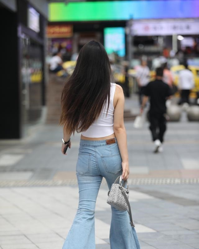 瑜伽裤 超时髦的瑜伽裤穿搭,让造型显得低调耐看,懒散随意!