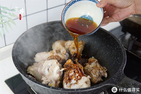贴秋膘|节气美食 篇三十二:入秋贴秋膘,猪肉排骨靠边站,会吃大骨头才过瘾,花钱不多还解馋