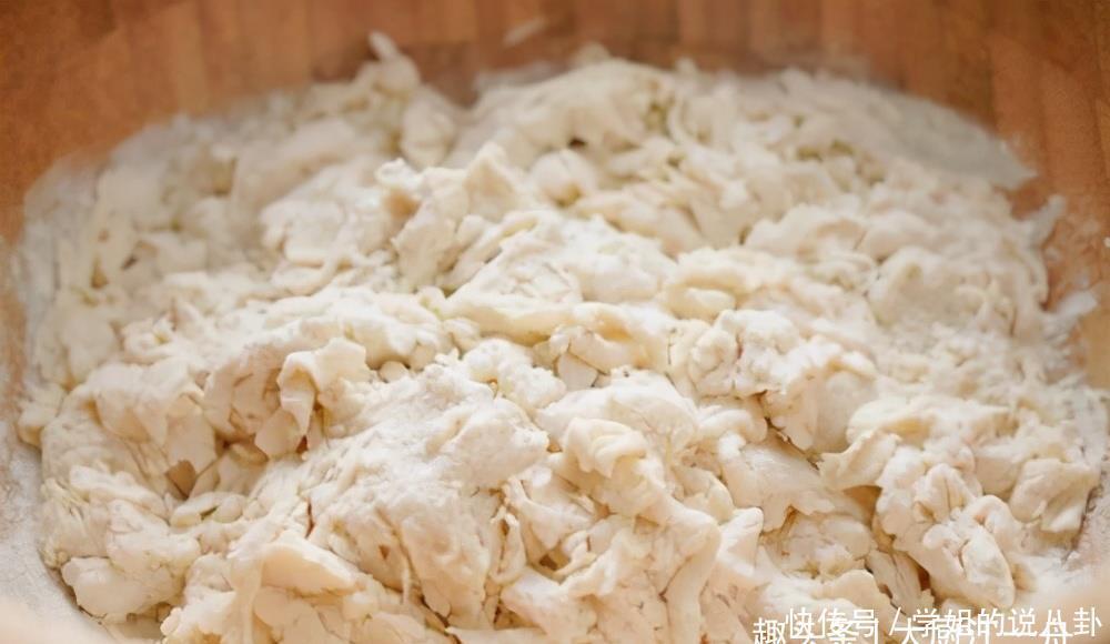 标准|面粉不是越白越好!超市员工:先看袋子标准号,就能买到好面粉