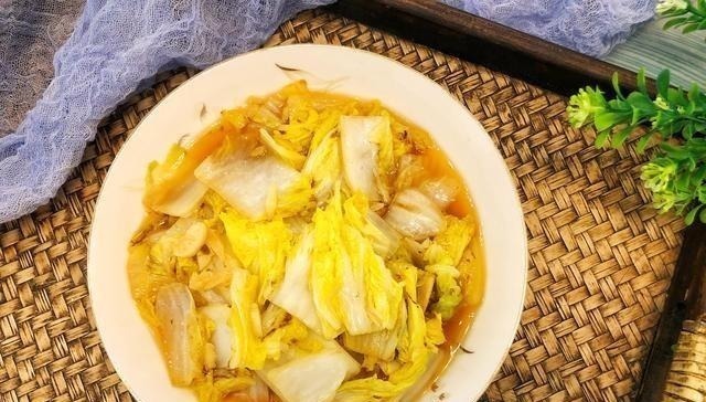 家人|咳嗽最怕吃这菜,3块钱2斤,简单一炒,润肺止咳,家人常吃不咳嗽