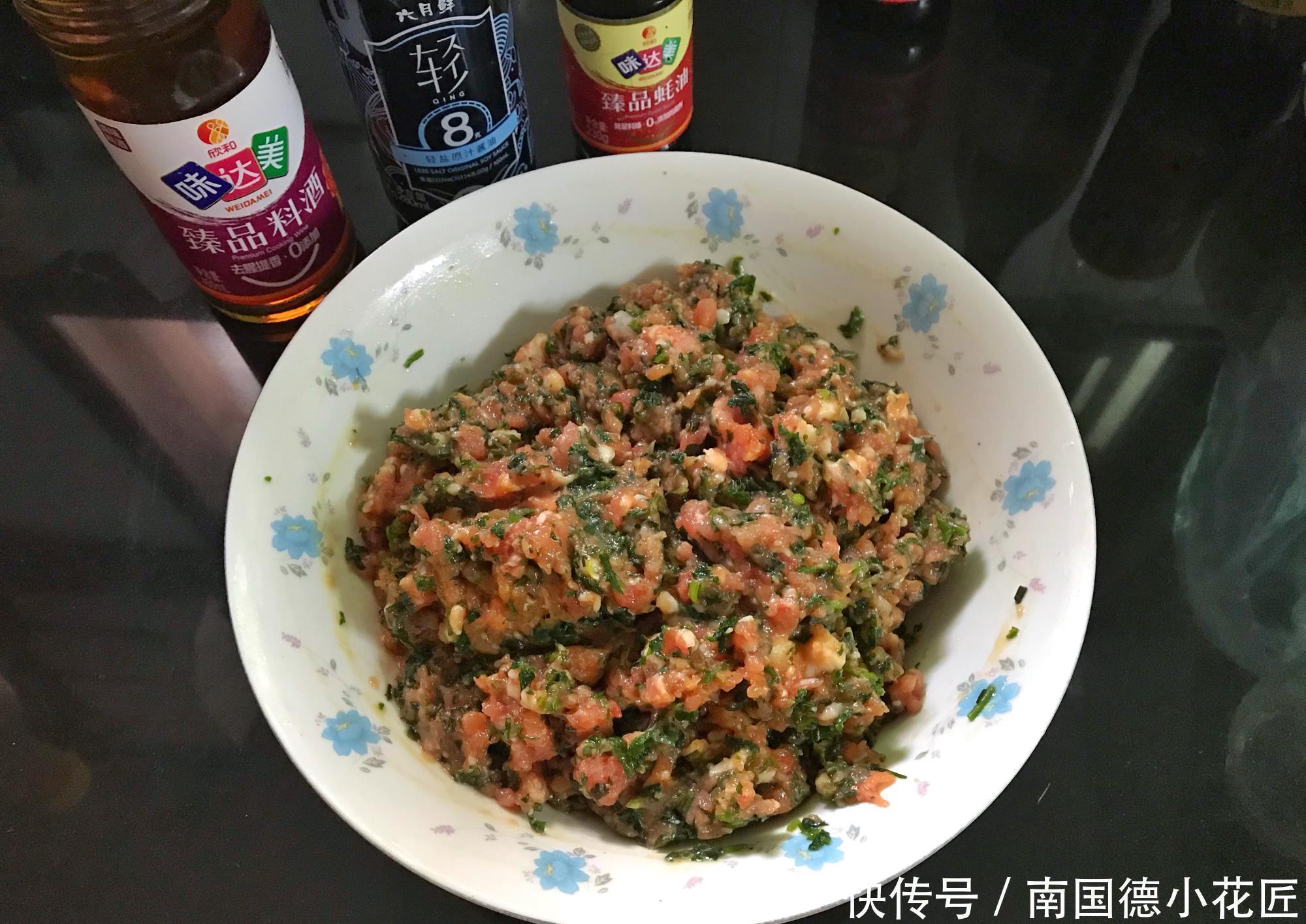冬季,此菜正当季,用来包饺子,鲜嫩多汁,比纯肉的好吃,真鲜