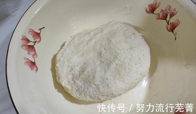软乎乎|烙糖饼总做不好试试这方法,软乎乎,捏一下还回弹,一次就成功!