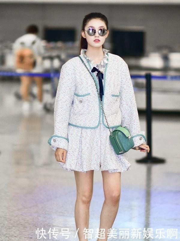 裤子已经过时了!今年流行这3款“碎花裙”,时髦显瘦有气质