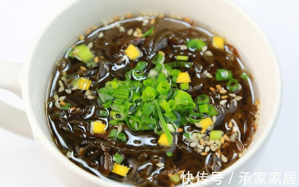 虾皮|做紫菜汤，直接下锅煮是外行，记得多做1步，紫菜汤鲜美又香浓